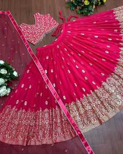 Precioso color rosa lehenga Choli con Dupatta, diseñador indio listo para usar ropa de fiesta Lehenga Choli Sequence Georgette Work - Product Image 5