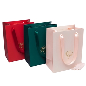 Bolsas de papel de moda personalizadas de primera calidad con recubrimientos especiales y asas elegantes para una experiencia minorista exclusiva #29 - Product Image 6