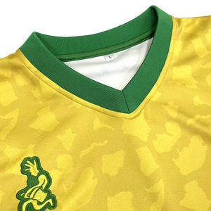 Maillot de football en gros de haute qualité de qualité supérieure conception personnalisée couleur sublimation uniforme de football maillot de football fabriqué au Pakistan - Product Image 4