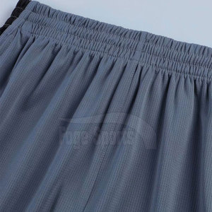 Diseña Tu Propio Uniforme de Baloncesto Transpirable de Talla Grande, 100% Poliéster, Colores Personalizados de Alta Calidad, Logotipo Personalizado - Product Image 6