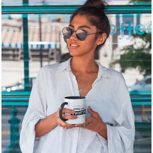 Taza de Diseño Minimalista Profesional, Impresa por Sublimación, Apta para Lavavajillas, Regalo Empresarial, con la Frase 'Trabajar con Profesionales' - Product Image 5