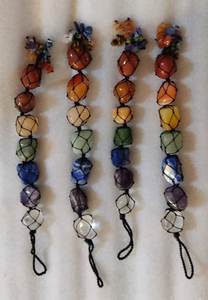 Pendentif de voiture en pierres roulées des sept chakras, vente en gros de pierres naturelles roulées, achetez chez Amayra Crystals Exports - Product Image 2