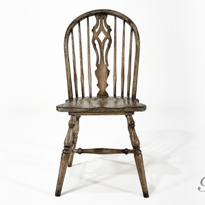 La chaise de salle à manger de la série 8227 est fabriquée en bois d'acajou vieilli de haute qualité, garantissant une robustesse et une durabilité élevées. - Product Image 5