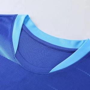 Tenue de football de haute qualité 2025, nouveau style, vêtements de sport, 100% polyester, séchage rapide, respirant, personnalisable, unisexe, enfants, en ligne - Product Image 3