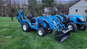 Tracteur agricole compact LS MT225S de haute qualité pour moteur 20 CV 4x4, avec boîte de vitesses, roulement, moteur, chargeur frontal et rétrocaveuse – Livraison rapide - Product Image 4