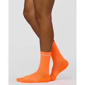 Calcetines de Compresión Deportivos Personalizados con Logotipo, Tejidos, Transpirables y Cómodos, con Estampado por Sublimación, Estilo Deportivo Otoñal - Product Image 1