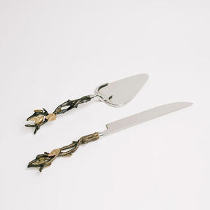 Ensemble de couteau et de serveur à gâteau en argent plaqué feuille forgé à la main - Product Image 6