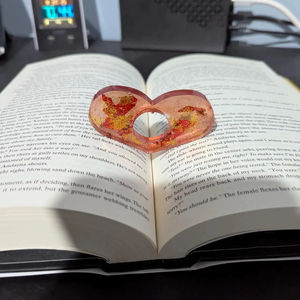 Support de page de livre en résine, poignée pour les doigts, accessoire de lecture durable et confortable, parfait pour les livres, les documents d'étude, les journaux et les romans - Product Image 1