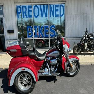 100% Ventes d'origine Nouveau 2019 Har ley-Davidson Trike Tri Glide Ultra Prêt à expédier - Product Image 1