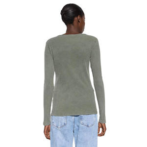 Chemise élégante pour femmes en satin, taille XL, style décontracté, chemise de bureau avec logo brodé, hauts colorés pour femmes - Product Image 3