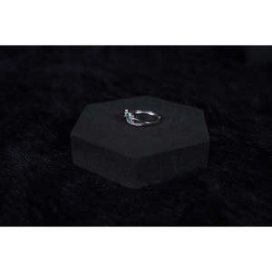 NOVAMART Fine <b>SILVERINGS</b> 925 STERLING PLATINUM <b>RING</b> with TIMELESS ELEGANCE <b>EMERALD</b> CUT GEOMETRIC PATTERN RHODIUM PLATED for ENGA - Product Image 2