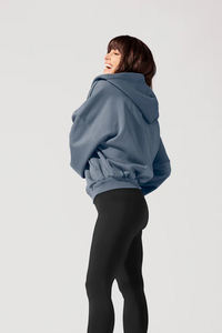 Sweat à capuche zippé surdimensionné personnalisé pour femme, en toile épaisse bleu foncé, avec logo, idéal pour le sport d'hiver, grande taille, effet tie-dye personnalisé - Product Image 3