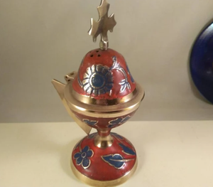 Brûleur d'encens en laiton personnalisé de conception croisée Look impressionnant dernier encensoir de couleur Brûleur d'encens de qualité supérieure en laiton pour le jardin domestique - Product Image 2