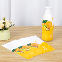 Étiquettes thermorétractables en film plastique PET/PP imperméable de couleur jaune personnalisées en gros pour l'emballage des jus