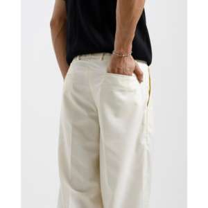 Pantalon plissé taille haute à jambes larges et coupe ajustée - Product Image 6