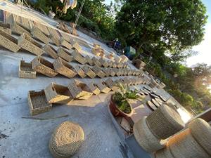 Panier de rangement en jacinthe d'eau de forme ronde écologique Panier de rangement tissé à la main avec couvercle - Product Image 4