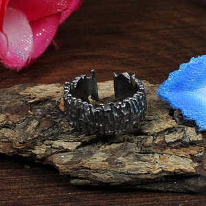 Bague de pouce en argent sterling 92.5 faite à la main bijoux de mode fins plaqués ruthénium noir avec incrustation de réglage de lunette - Product Image 6