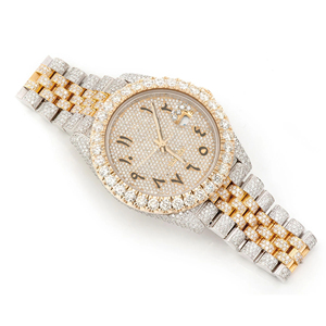 Reloj de Cuarzo Personalizado para Hombre, con Esfera de Cristal y Moissanita, Diseño Iced Out, Completamente Pavimentado, en Acero Inoxidable - Product Image 3