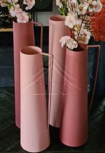 Floreros de metal de diseño intrincado hechos a mano, ambiente costero elegante y elegante para bodas y habitaciones - Product Image 6