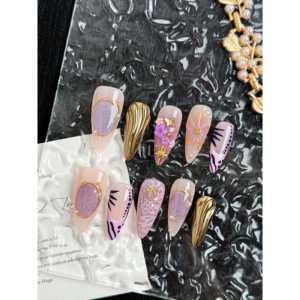 Decoración de Uñas con Diseño de Corona de Amatista, Elegante Calcomanía para Uñas con Diseño Intrincado - Product Image 1