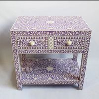 Table de chevet en incrustation d'os artisanal Élégance artisanale pour votre chambre Table d'appoint en incrustation d'os violet avec deux tiroirs