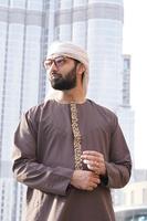 Kaftans arabes islamiques pour hommes avec logo personnalisé d'usine, robe pour l'Aïd, Dubaï, Ramadan, vêtements quotidiens, abaya musulmane brodée, vêtements pour hommes
