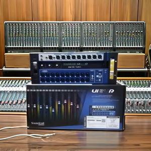 Meilleures ventes Soundcraft Ui24R Table de mixage numérique 24 canaux Enregistreur USB multipiste avec contrôle sans fil en plastique durable - Product Image 2