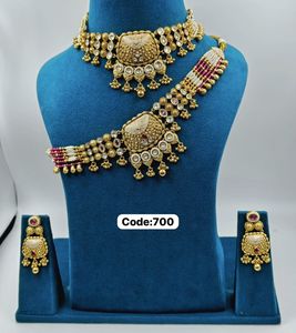 Exquisito juego de joyas de templo hechas a mano con dijes de elefante y cuerdas de perlas en capas para bodas, festivales y eventos especiales - Product Image 3