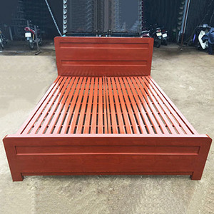 เตียงเหล็กโครงเหล็กสีน้ำตาลไม้ ดีไซน์ทันสมัยและสวยงาม - Product Image 1