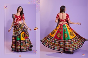 Lavado profesional con agua Bloque de mano Impreso Colección Navratri Chaniya Choli Disponible a precio mayorista - Product Image 4