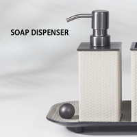 Ensemble de salle de bain quatre pièces en acier inoxydable et cuir, design moderne de haute qualité, articles sanitaires carrés blancs, accessoires de luxe pour la maison