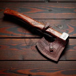 Hache viking en acier Damas faite à la main, très vendue, de haute qualité, forgée, hache de bûcheron avec manche en bois de rose et fourreau - Product Image 3