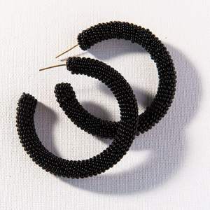 Boucles d'oreilles en perles de rocaille ornées de couleurs artisanales pour les fashionistas chics Boucles d'oreilles artistiques en perles ornées de motifs tribaux d'été - Product Image 4