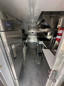 Camión de Comida Sin Usar con Cocina Nueva en Venta al Mejor Precio - Product Image 2