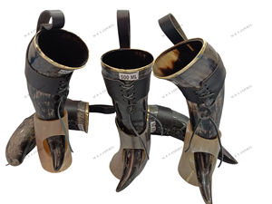 Cuerno para beber de búfalo auténtico de 500ml con acabado natural Estilo vikingo Soporte de cuerno pulido y soporte de cuero Precio a granel - Product Image 4