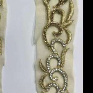 Encaje bordado de algodón suave de calidad superior con diseño de flores Tela duradera perfecta para la confección de vestidos y uso en decoración del hogar - Product Image 1