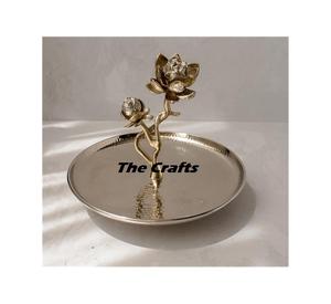 Juego de Tres Soportes para Servir Pasteles de Diferentes Tamaños en Hierro y Acero Inoxidable a Buen Precio - Product Image 4