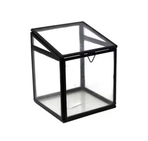 Caja de Almacenamiento de Joyería de Metal Plateado Decorativo, con Colgantes Cuadrados de Cristal, Duradera y de Calidad - Product Image 5