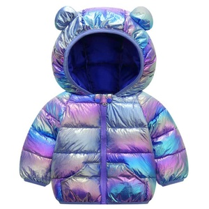 Chaqueta acolchada con cremallera de diseño elegante para niños a prueba de viento con capucha y botón Diseño de sublimación Plumón de pato Invierno - Product Image 4
