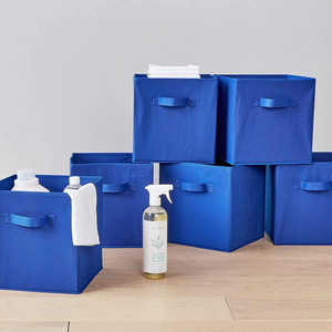 Percha Delgada de Plástico para Niños con Revestimiento Aterciopelado, de Una Sola Capa, con Gancho Giratorio y Diseño Antideslizante para Armario - Product Image 5