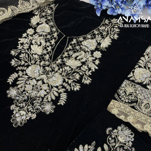 Heavy bordado de terciopelo Shalwar Kameez con Georgette Dupatta, perfecto para fiestas de invierno y ropa de fiesta. - Product Image 1