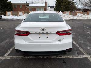 Toyota Camry LE AWD 2022 Usado en Excelentes Condiciones - Product Image 3