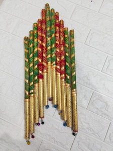Tongkat Dandiya Kayu Bandhani Tradisional untuk Tari Navratri Garba, Buatan Tangan, Berbagai Warna, Sepasang (2 Tongkat)