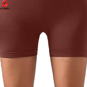 กางเกงขาสั้นโยคะเอวสูงระดับพรีเมียมสำหรับผู้หญิง ระบายอากาศได้ดี ไร้ตะเข็บ แห้งเร็ว เป็นมิตรกับสิ่งแวดล้อม ยืดหยุ่น เหมาะสำหรับออกกำลังกายที่ยิม - Product Image 4
