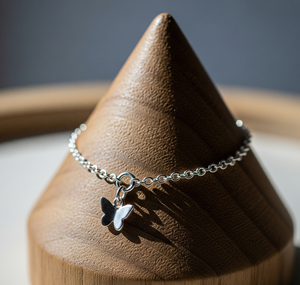 Pulsera de Plata de Ley 925 chapada en rodio, colgante de mariposa de estilo bohemio, pulsera minimalista para uso diario para mujer - Product Image 1