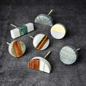 Boutons de tiroir et de porte d'armoire en pierre de marbre de couleur personnalisée, finition polie haute brillance, forme et taille personnalisées, fabriqués en Inde - Product Image 5