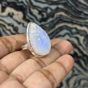 Bagues en pierre de lune arc-en-ciel plaquées argent, pierres précieuses en pierre de lune en vrac, bagues de créateur, vente en gros, cadeaux de mariage, anniversaires - Product Image 1