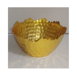 Contemporary <b>Bulk</b> Metal <b>Candle</b> Holders for Modern Homes and Sleek Minimalist Interior Designs - Product Image 3