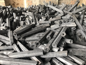 Offre Spéciale de haute qualité Vietnam sciure de bois BBQ bâtons de charbon de bois longue durée de combustion pour Barbecue charbon de bois - Product Image 5