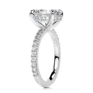 Anillo de Compromiso Clásico de Oro Blanco de 14K con Pavé, de Alta Demanda, para Aniversario de Bodas y Ocasiones Especiales, Disponible para la Venta - Product Image 3